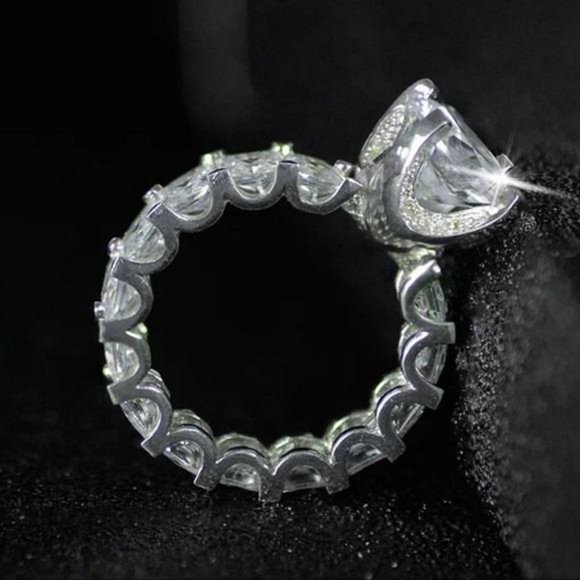 NEWV925 STERLING SILVER DIAMOND RING, BEAUTIFUL RING, SHINY RING - Picture 7 of 7